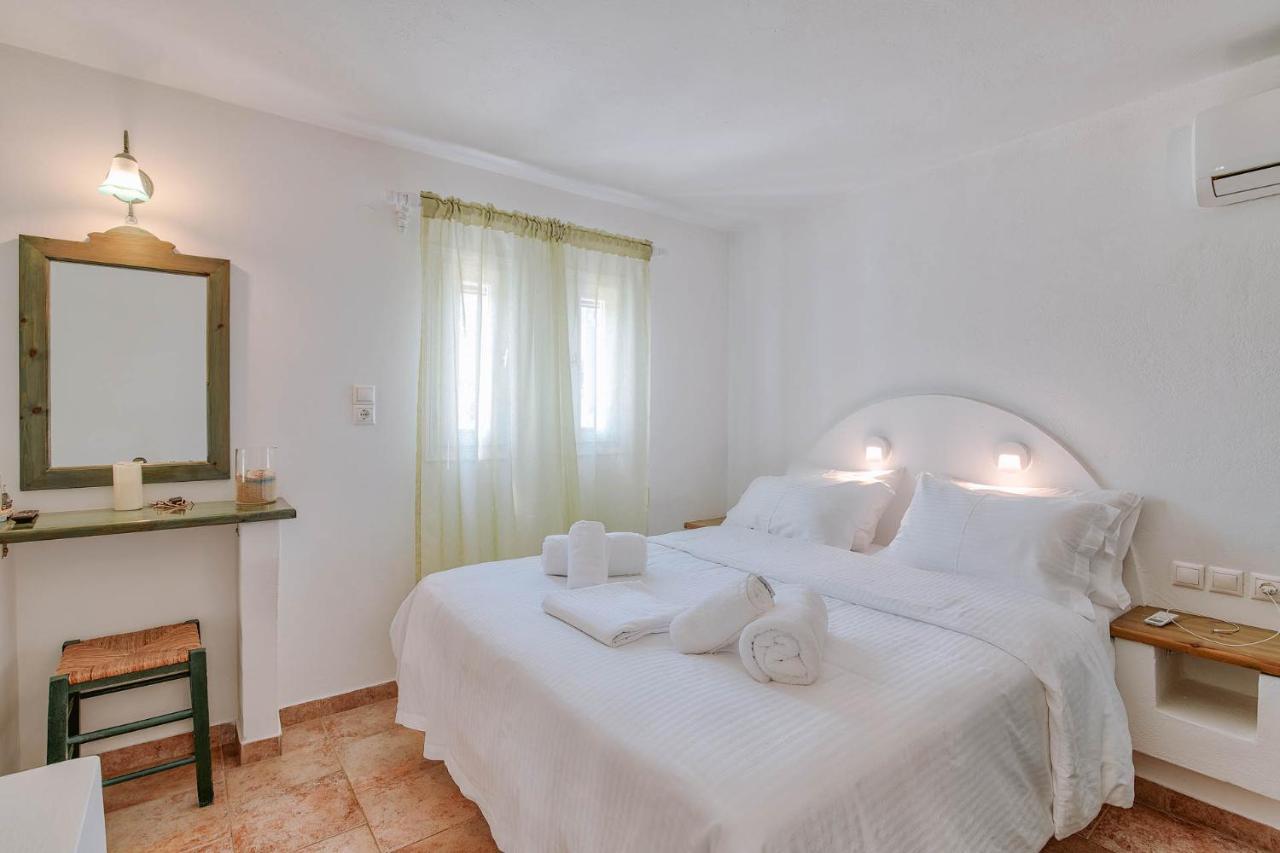 Palm Heaven Boutique Apartments Antiparos Екстер'єр фото