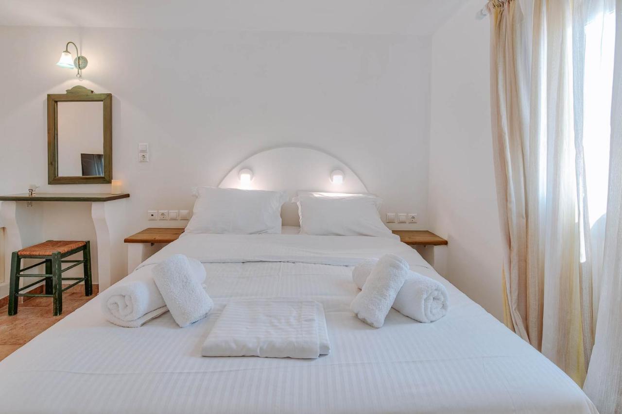 Palm Heaven Boutique Apartments Antiparos Екстер'єр фото